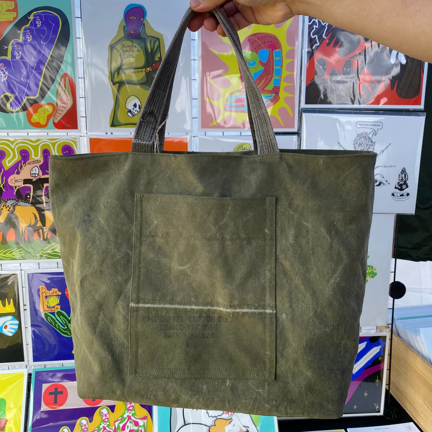 UPCYCLED MILITARY DUFFLE TOTE BAG - GREIGE INTERIOR
