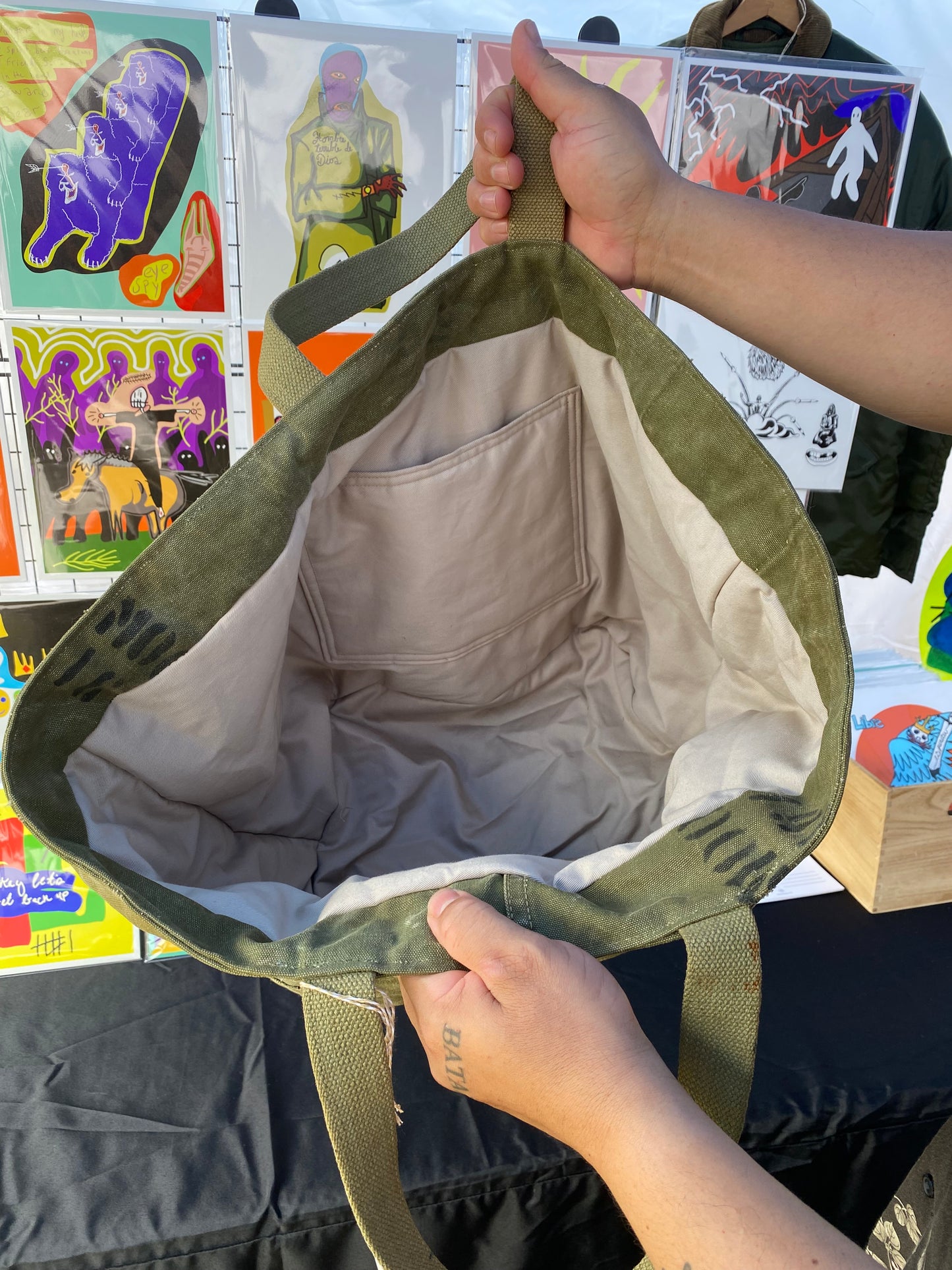 UPCYCLED MILITARY DUFFLE TOTE BAG - GREIGE INTERIOR
