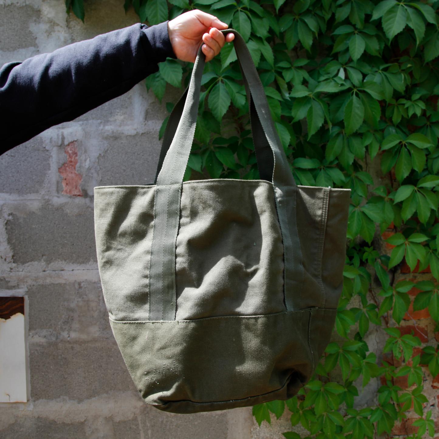 UPCYCLED MILITARY DUFFLE TOTE BAG - GREEN SCARF