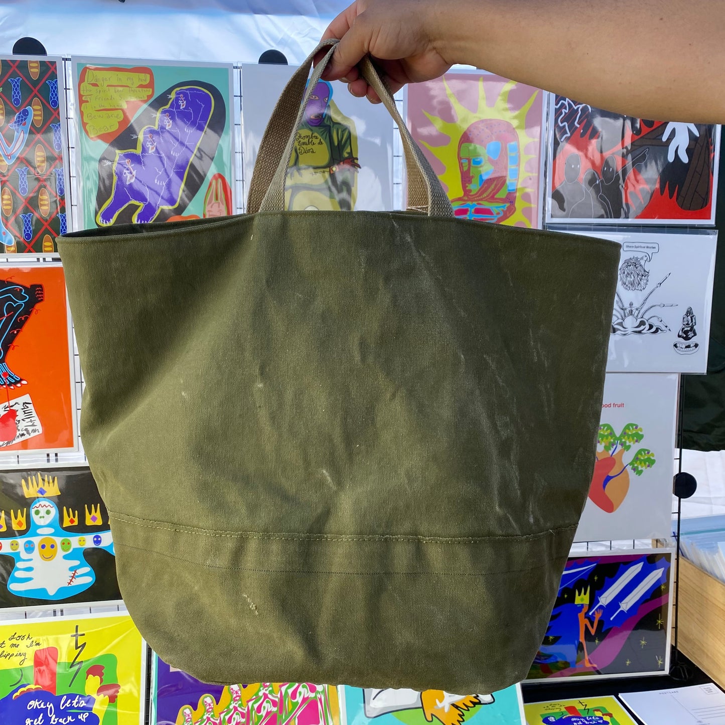 UPCYCLED MILITARY DUFFLE TOTE BAG - RED INTERIOR
