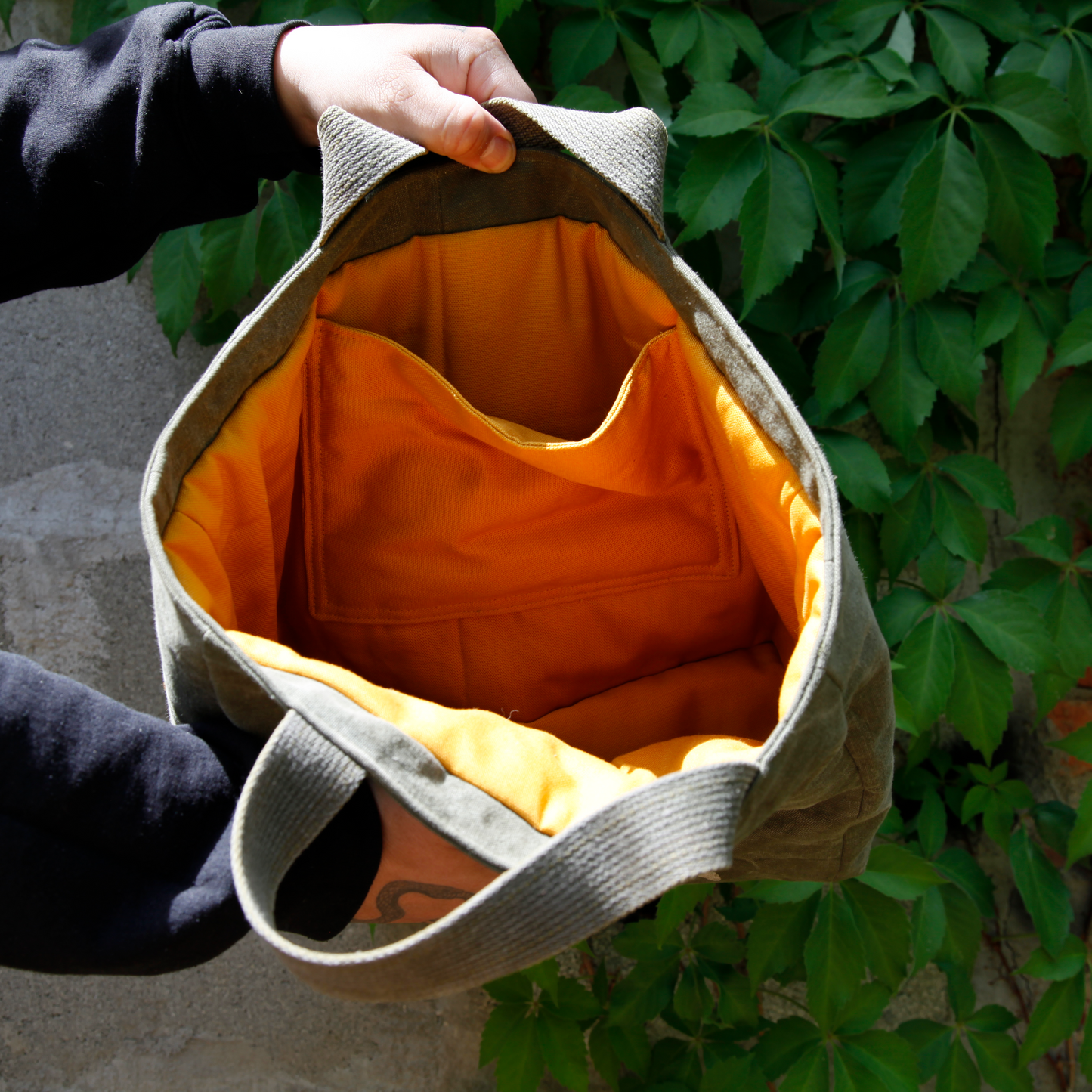 UPCYCLED MILITARY DUFFLE TOTE BAG - BURN