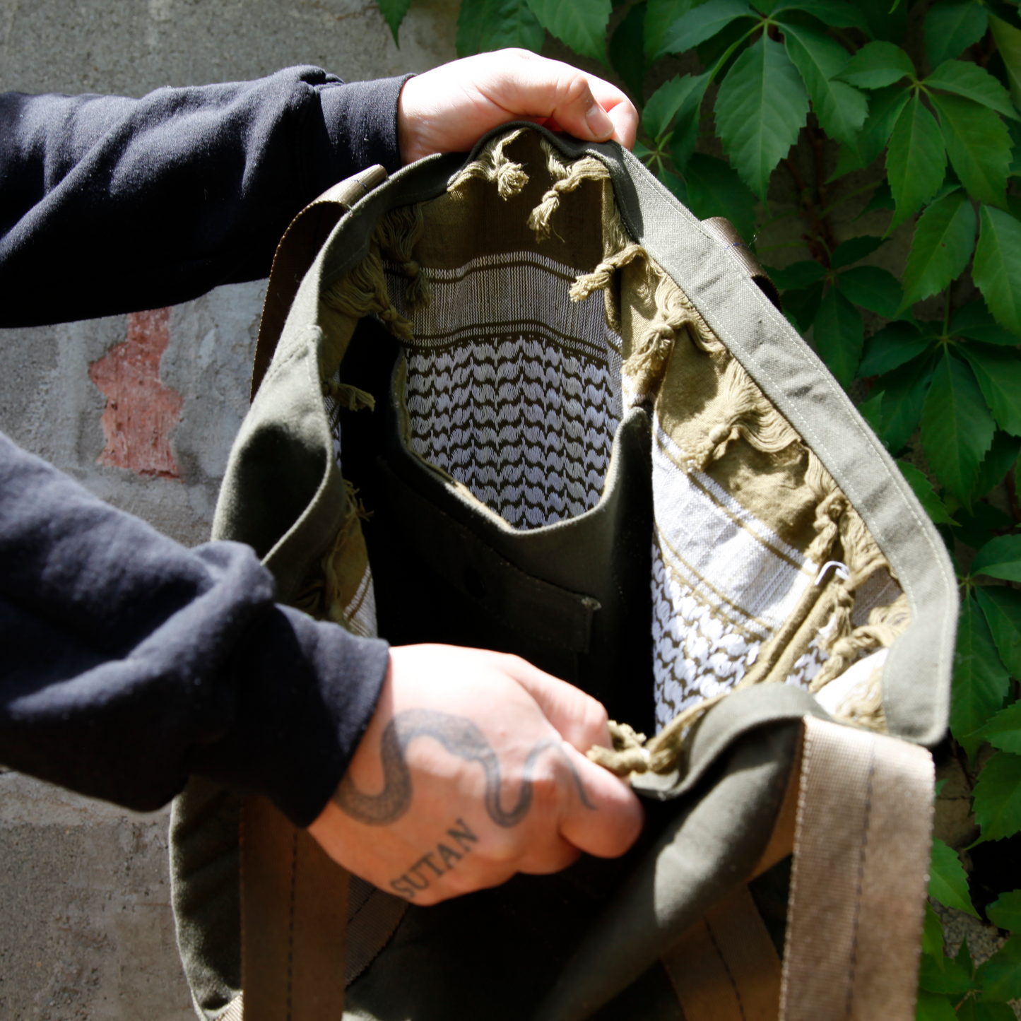 UPCYCLED MILITARY DUFFLE TOTE BAG - WHITE SCARF