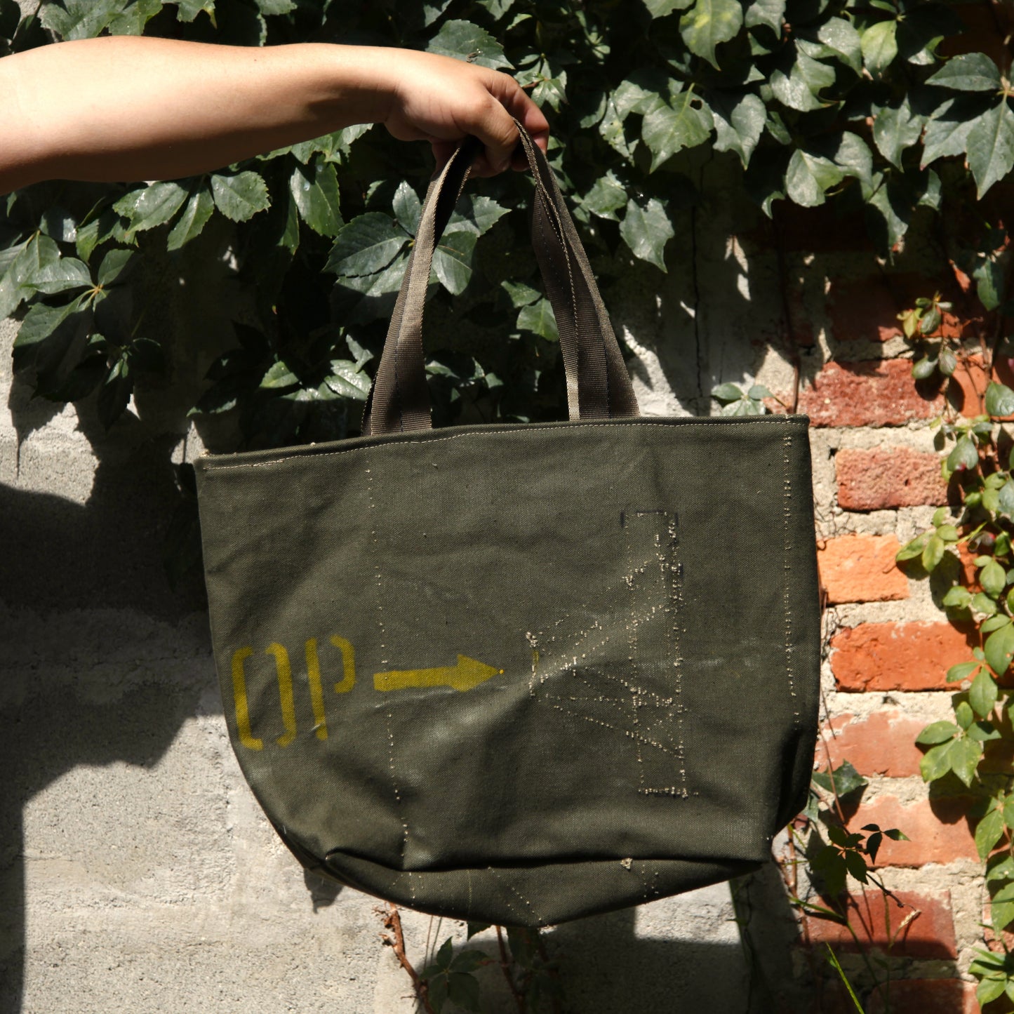 UPCYCLED PARACHUTIST TOTE BAG
